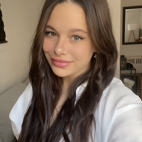 Noemie E. profile photo