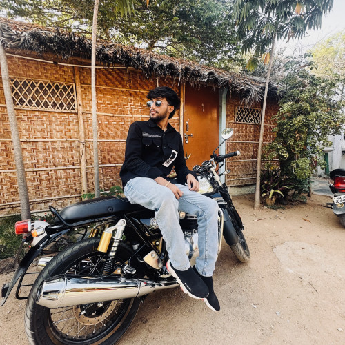 manju r. profile photo