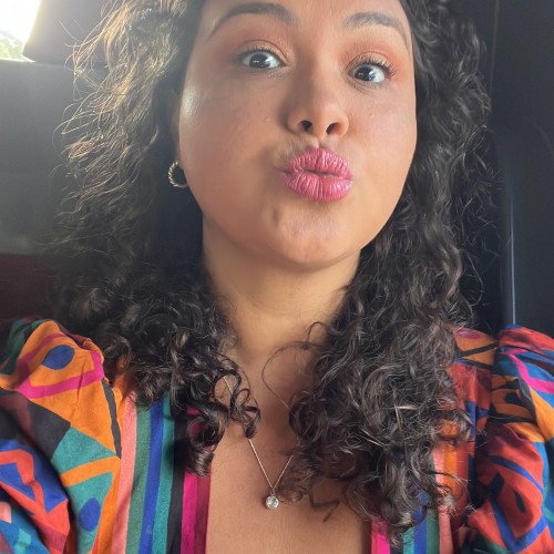 Gabriela R.