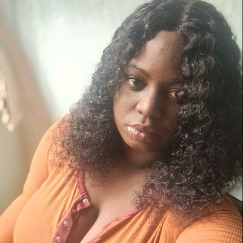 esther o. profile photo