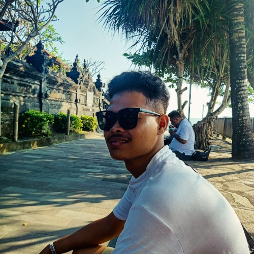 Irfan Rahimawan Saputro  I. profile photo