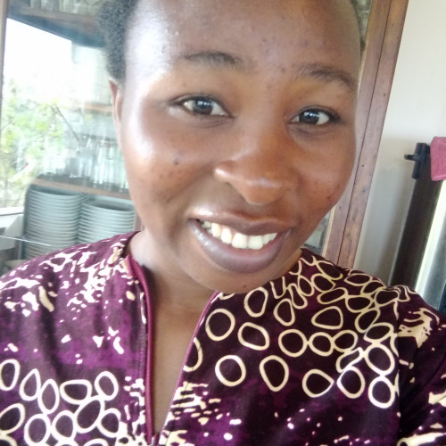 Esta L. profile photo