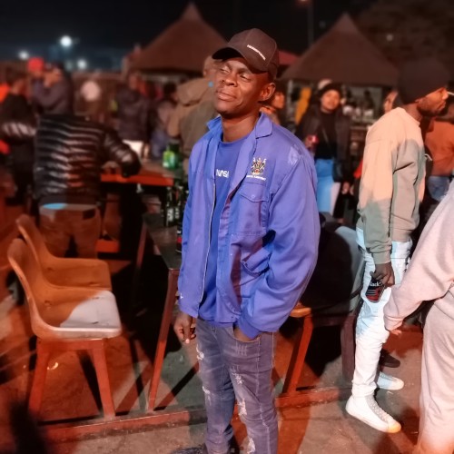 Khumo  L.
