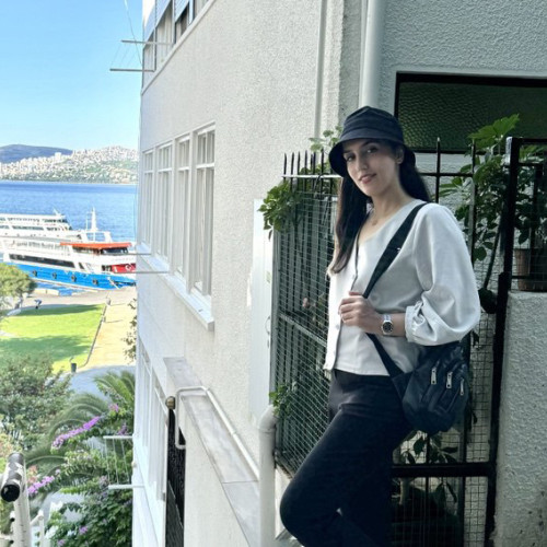 elaa b. profile photo