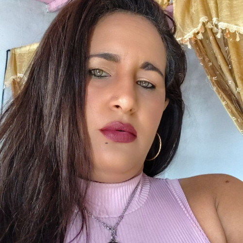 Lisneya L. profile photo