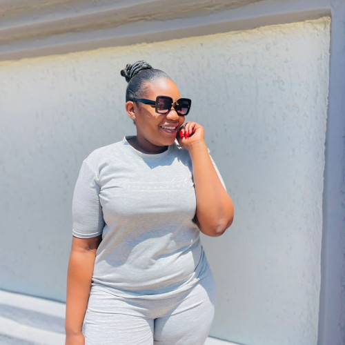 Dineo s. profile photo