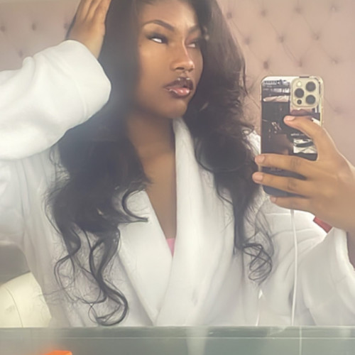 yonna T. profile photo