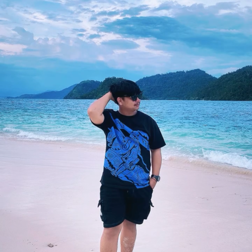 Raya w. profile photo