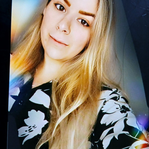 Tay L. profile photo
