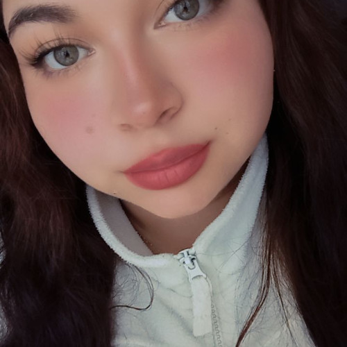 Alejandra  m. profile photo