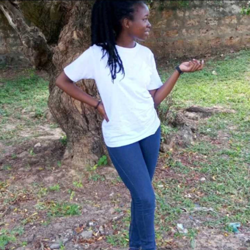 angela w. profile photo