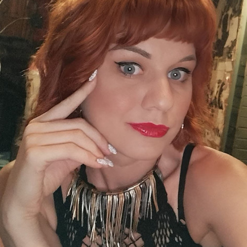 Iza R. profile photo