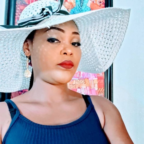 Roseline  G.