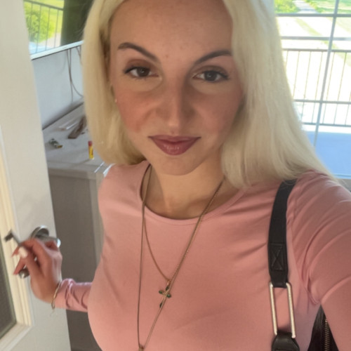 Laura K. profile photo