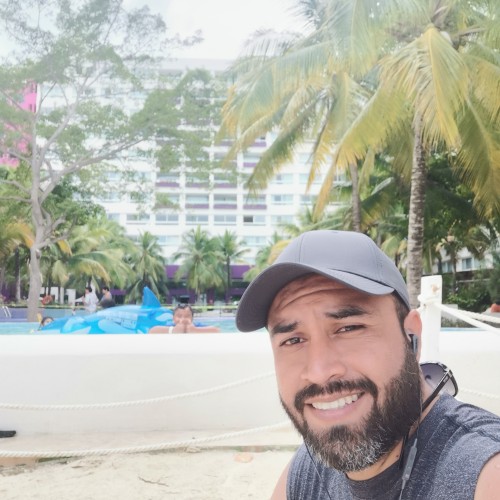 Julio Cesar R. profile photo