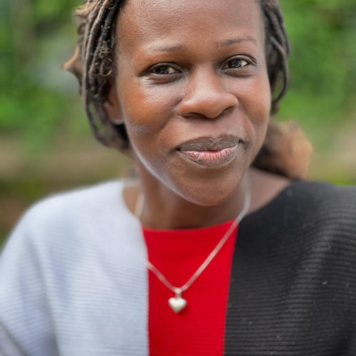 Complete e. profile photo