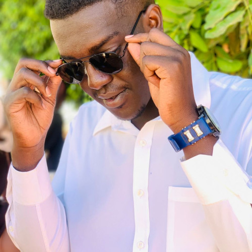 AMRO E. profile photo