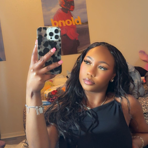 Dee S. profile photo