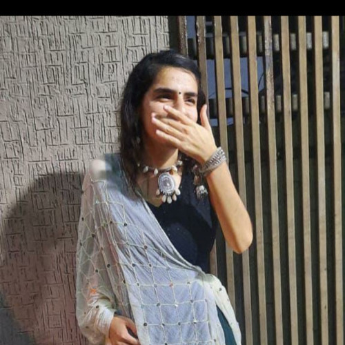 Urvi R. profile photo