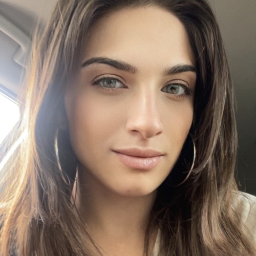 Mimi W.