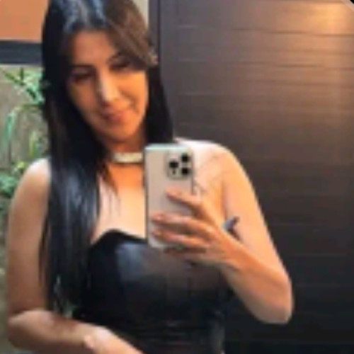 Alyne t. profile photo