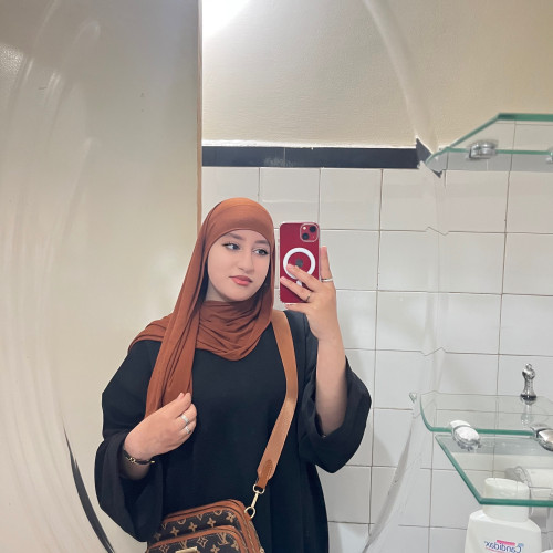 Meriem O. profile photo