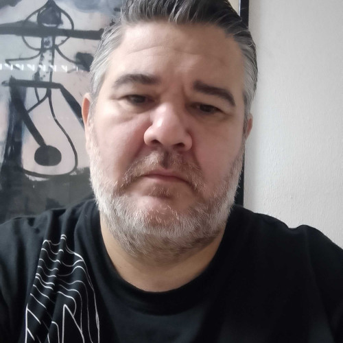 Luciano r. profile photo