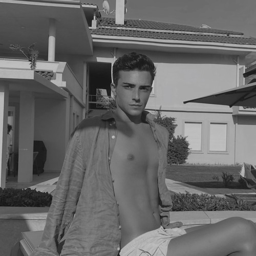ALEJANDRO G.