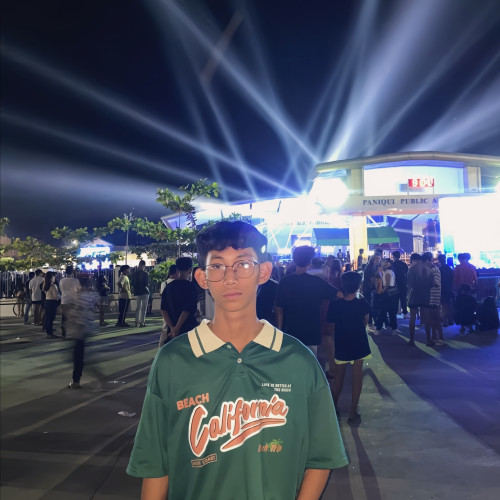 Drei Q. profile photo