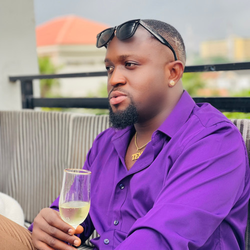Temi  J. profile photo