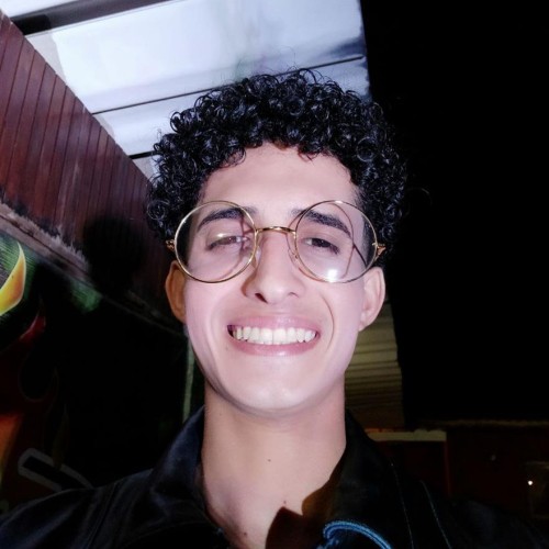 Simón V.