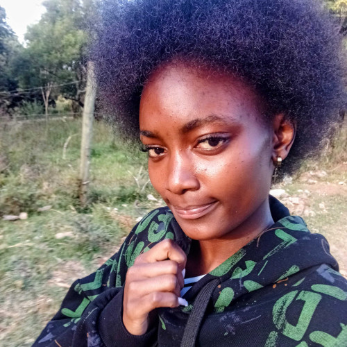 Bee k. profile photo