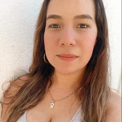 Auri R. profile photo