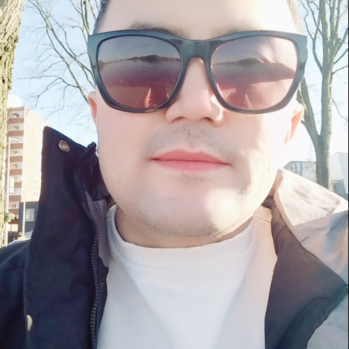 Reza R. profile photo