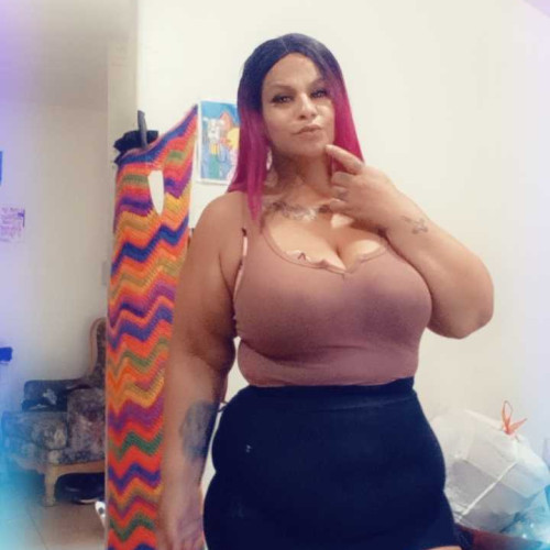 vee r. profile photo
