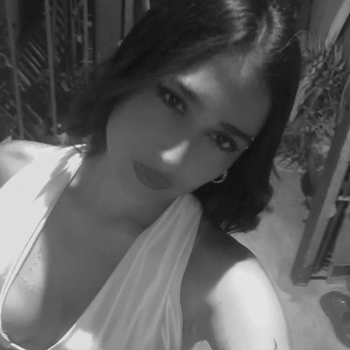 Iara T. profile photo