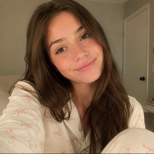 Scarlett B. profile photo