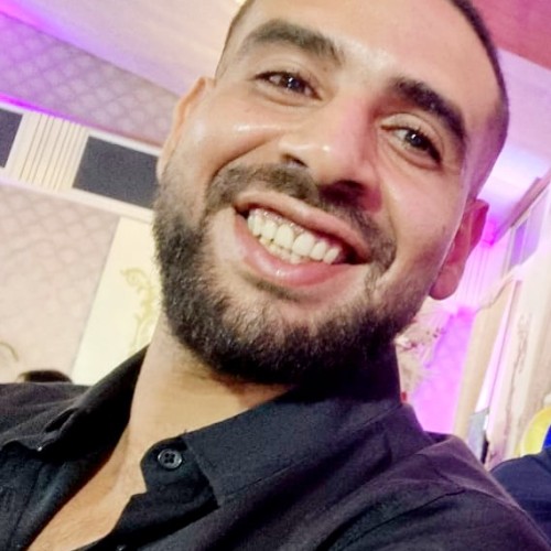 Amine  R. profile photo