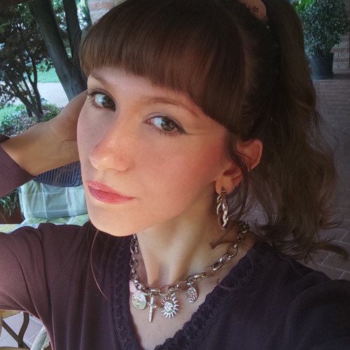 Elena L. profile photo