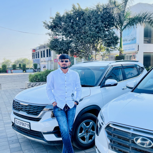 NAITIK P. profile photo