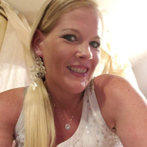 HOLLY M. profile photo