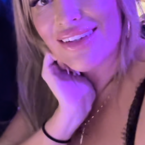 Dee Z.