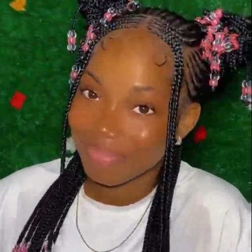 Kiki L.