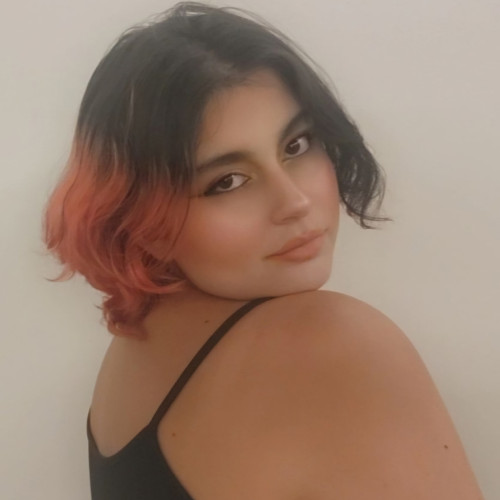 Amela L. profile photo