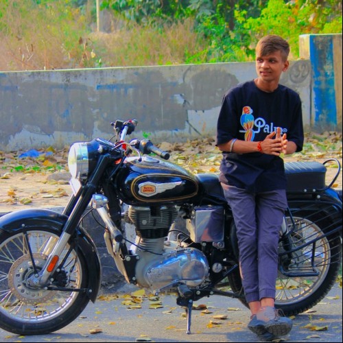 Shivam G.
