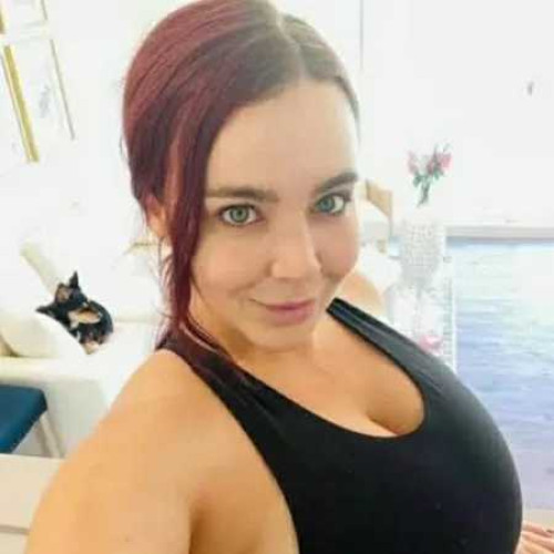 lia b. profile photo