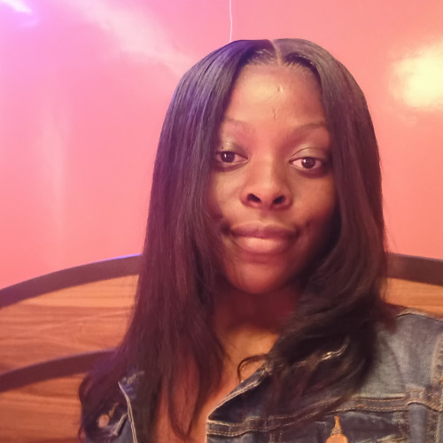 Ninie M. profile photo