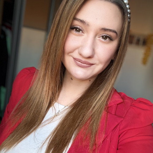 CELINE H. profile photo