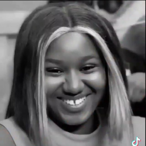 Essy E. profile photo
