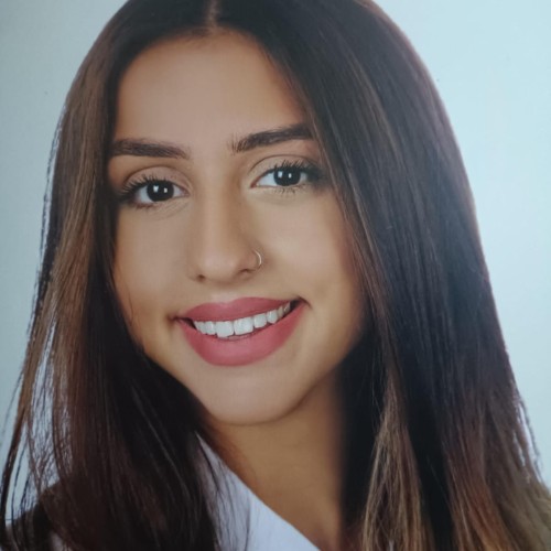 farah t. profile photo